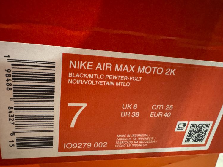 Nike Air Max Moto 2K Shoes image 2